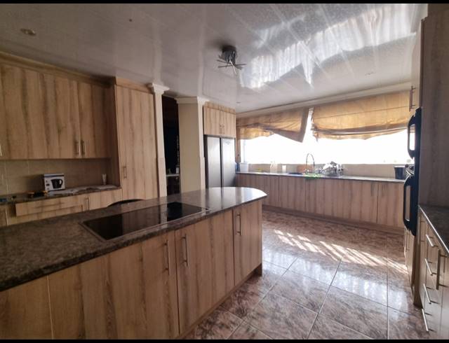 3 BEDROOM APARTMENT BLOCK FOR SALE IN SONLAND PARK